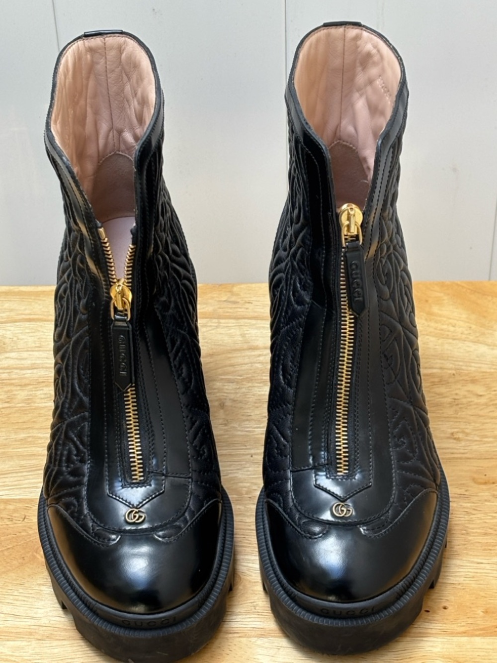 GUCCI Black Quilted Leather Zip-Front Women's Ankle Boots - Picture 16 of 16